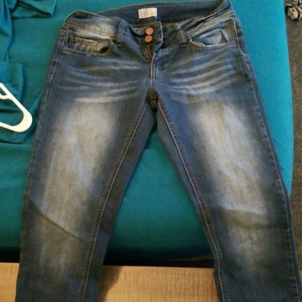 SO Size 5 Capris